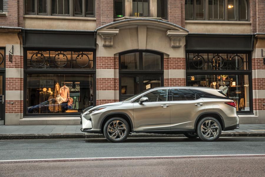  Lexus RX450hL 2018 года  (AU) (фото 16 из 22)
